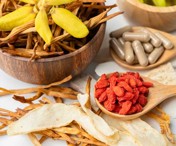 Traditional-Chinese-medicine-practitioner-available